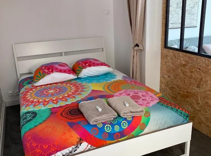 « la Sakalava » Vue Panoramique Faron Nyaraló *