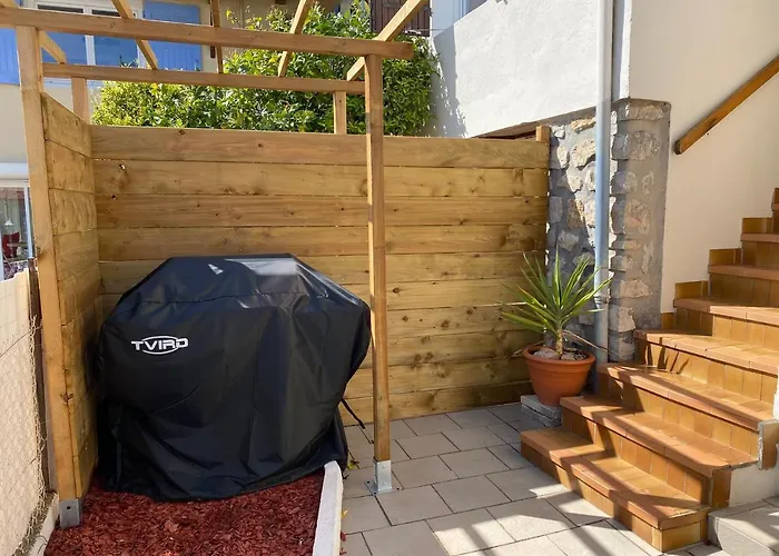 « la Sakalava » Vue Panoramique Faron Nyaraló